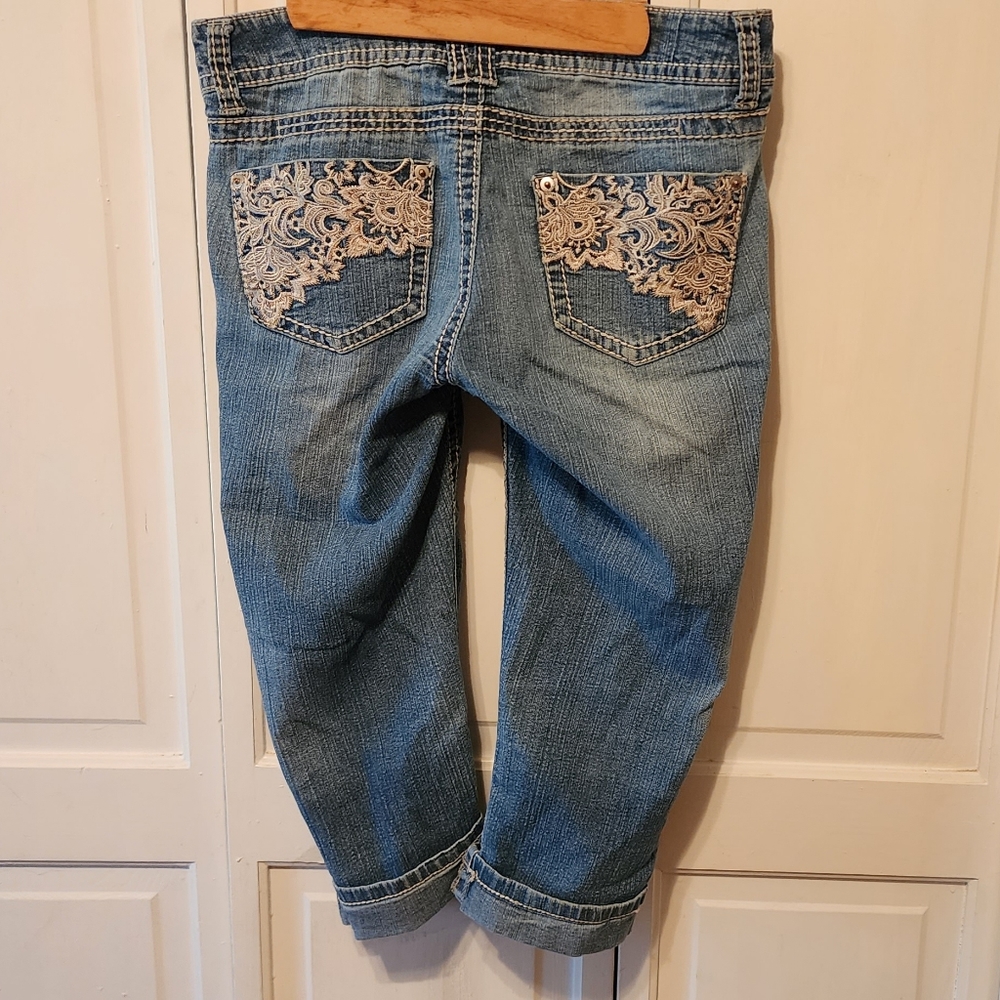 Capris pants - Picture 2 of 3
